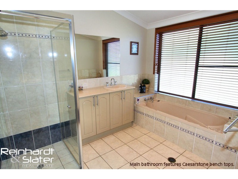 9 Grandis Ct, Cashmere QLD 4500