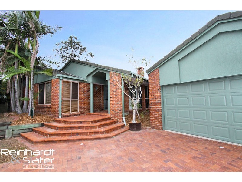 8 Pine Bark Ct, Albany Creek QLD 4035
