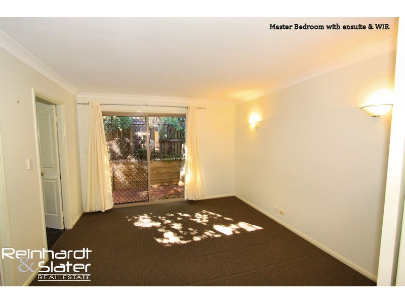 8 Pine Bark Ct, Albany Creek QLD 4035