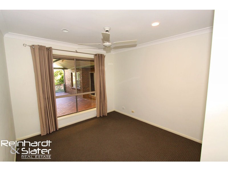 8 Pine Bark Ct, Albany Creek QLD 4035