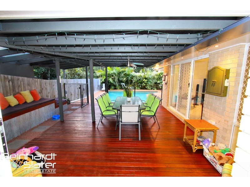 2 Leopardwood Ct, Albany Creek QLD 4035