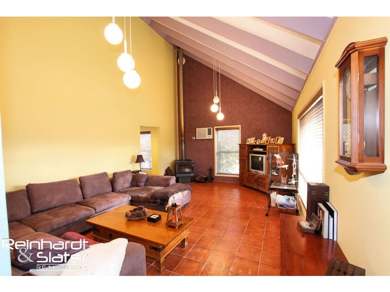 1 Janice St, Albany Creek QLD 4035