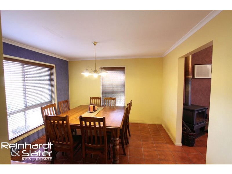 1 Janice St, Albany Creek QLD 4035