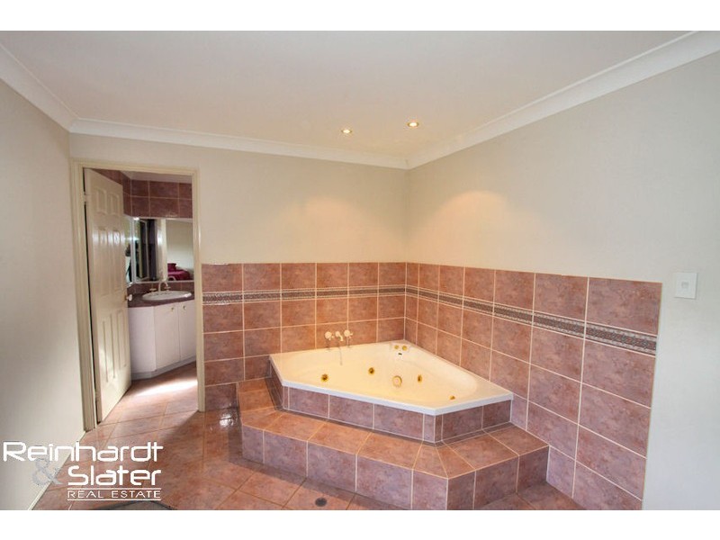 24 Karri Pl, Bridgeman Downs QLD 4035