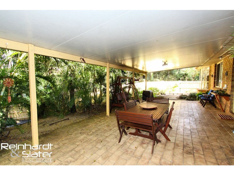 1 Woodrow Ct, Ferny Hills QLD 4055