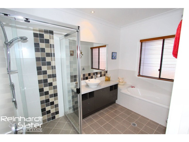 87 Corvus Dr, Cashmere QLD 4500