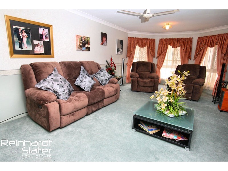4 Kurrajong Dr, Warner QLD 4500
