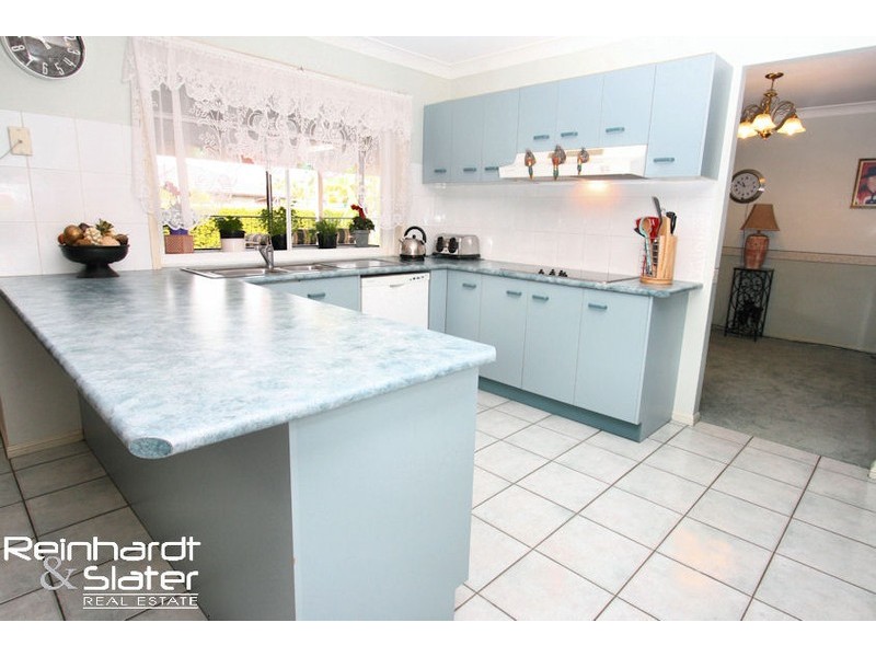 4 Kurrajong Dr, Warner QLD 4500