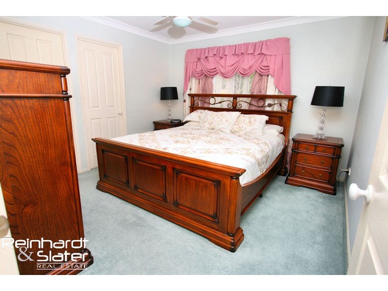 4 Kurrajong Dr, Warner QLD 4500