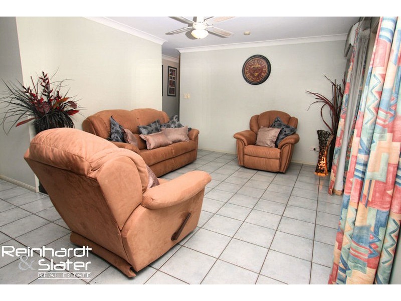 4 Kurrajong Dr, Warner QLD 4500