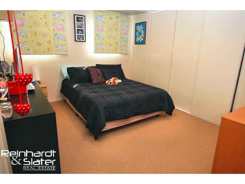 2 Kardinal Ct, Eatons Hill QLD 4037