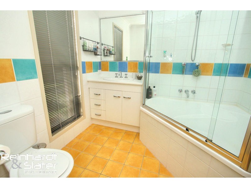 2 Kardinal Ct, Eatons Hill QLD 4037