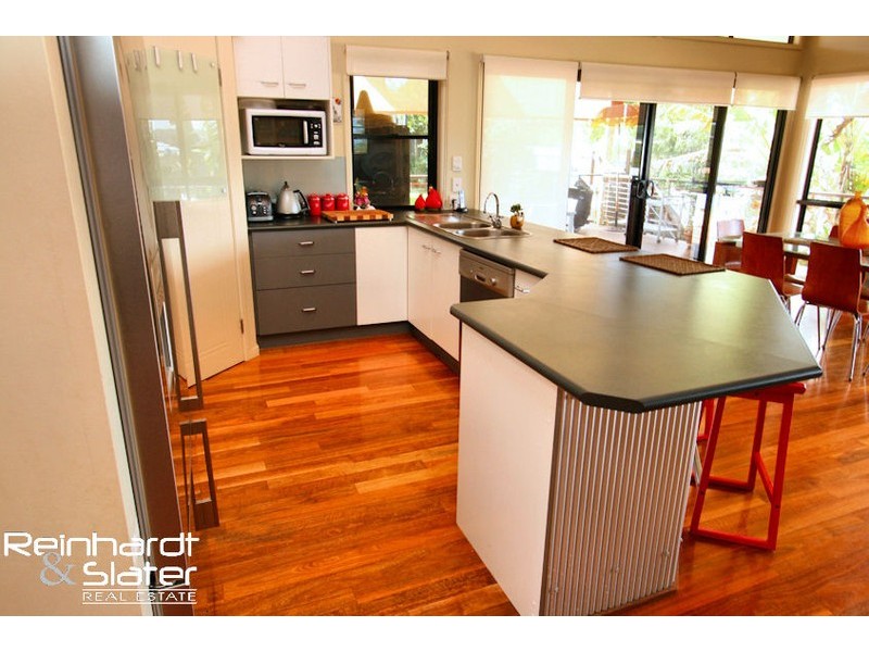 2 Kardinal Ct, Eatons Hill QLD 4037