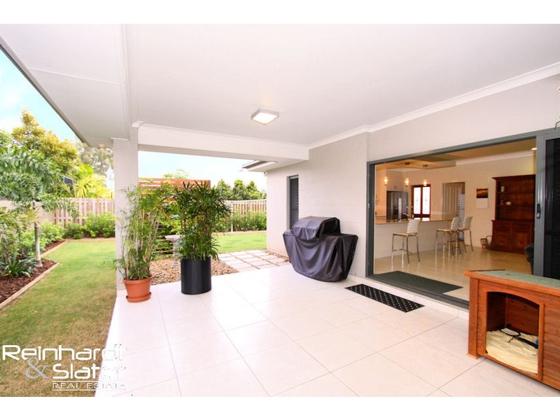 8 Twin Lakes Dr, Murrumba Downs QLD 4503