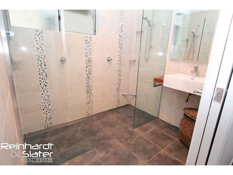 8 Bygrave St, Strathpine QLD 4500
