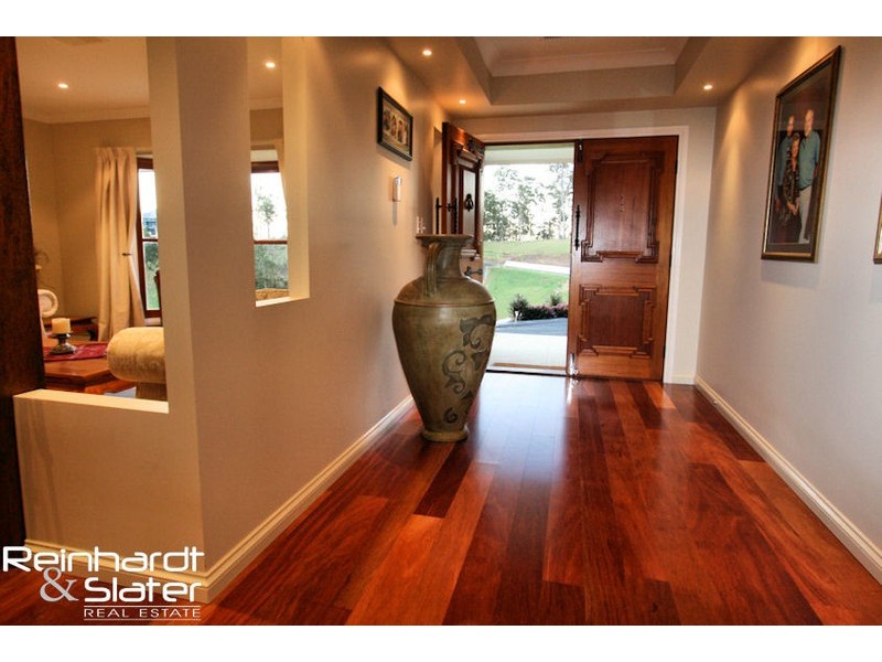 691 Clear Mountain Rd, Clear Mountain QLD 4500