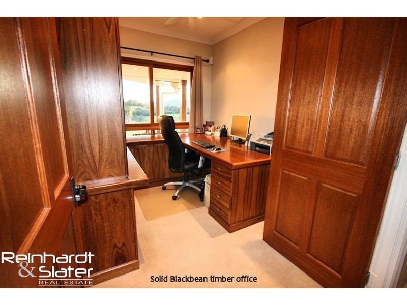 691 Clear Mountain Rd, Clear Mountain QLD 4500