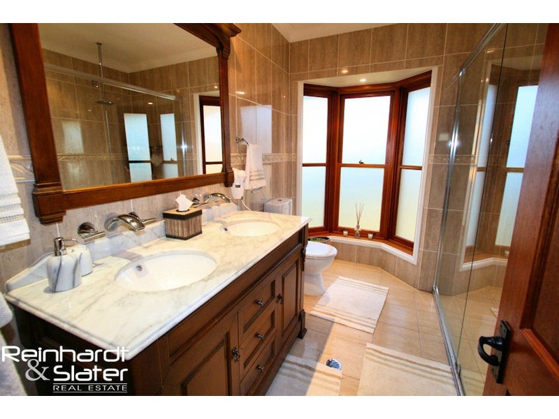 691 Clear Mountain Rd, Clear Mountain QLD 4500