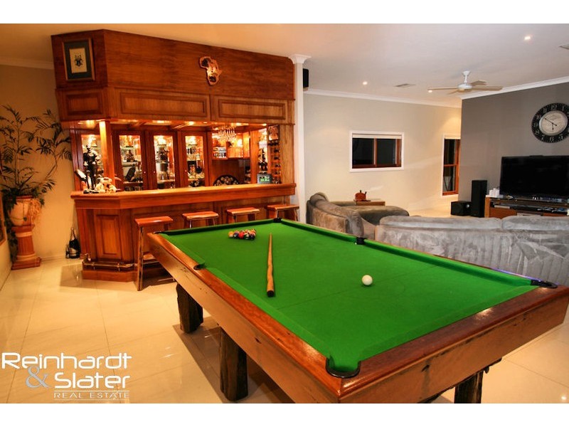 691 Clear Mountain Rd, Clear Mountain QLD 4500