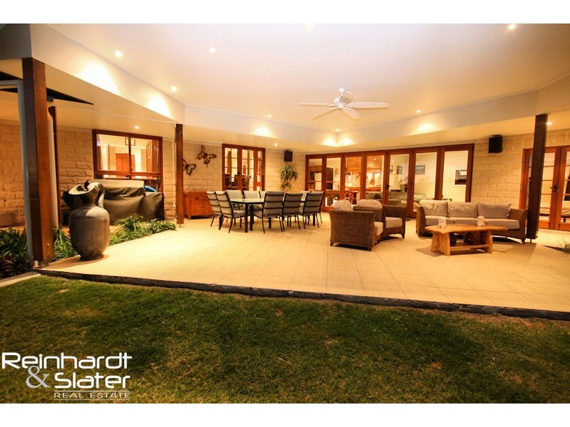 691 Clear Mountain Rd, Clear Mountain QLD 4500