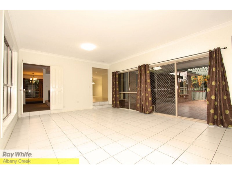 8 Pine Bark Ct, Albany Creek QLD 4035