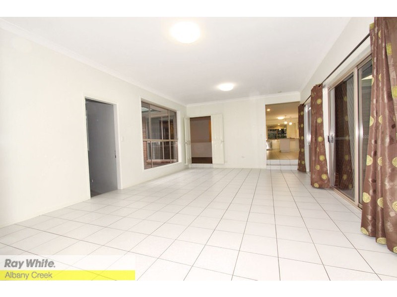 8 Pine Bark Ct, Albany Creek QLD 4035