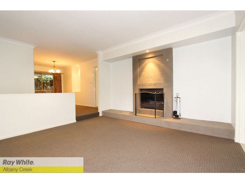 8 Pine Bark Ct, Albany Creek QLD 4035