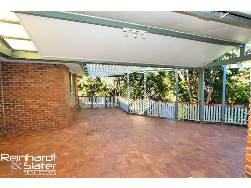 8 Pine Bark Ct, Albany Creek QLD 4035