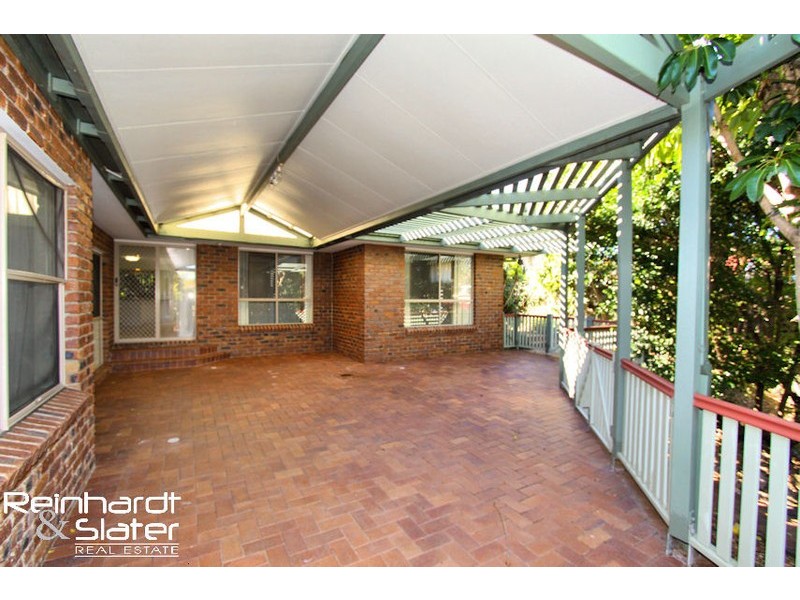 8 Pine Bark Ct, Albany Creek QLD 4035