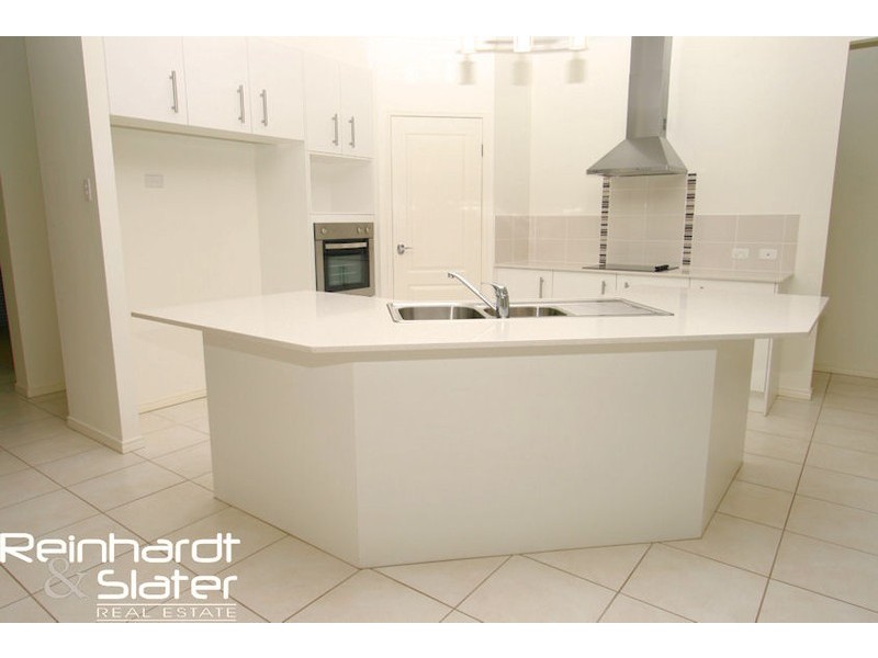 4 Mattie Lee Ct, Joyner QLD 4500