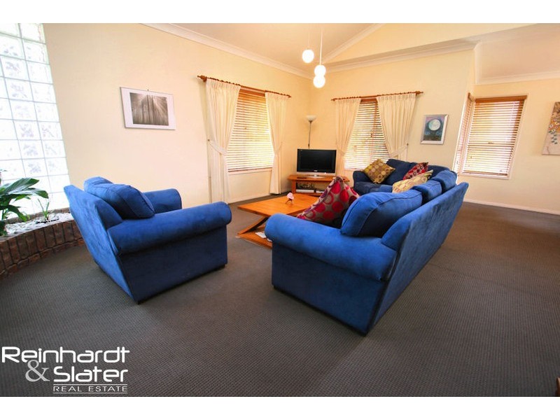 33 Daniel Dr, Albany Creek QLD 4035