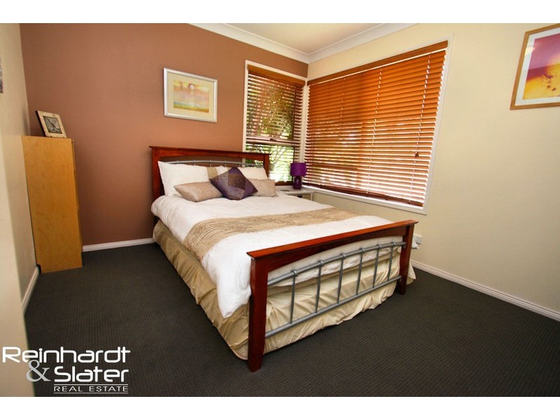 33 Daniel Dr, Albany Creek QLD 4035