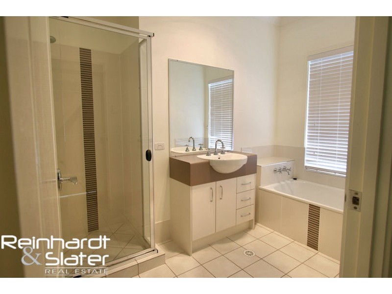 4 Mattie Lee Ct, Joyner QLD 4500