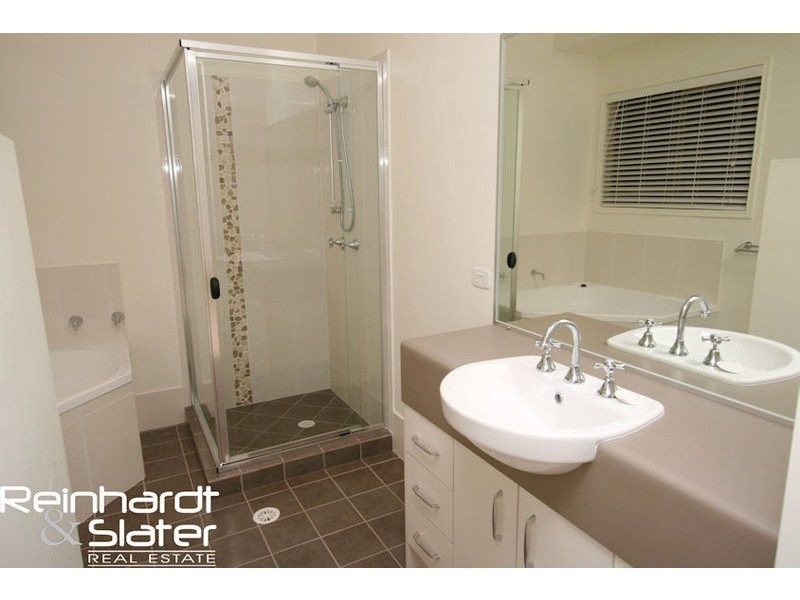 4 Mattie Lee Ct, Joyner QLD 4500