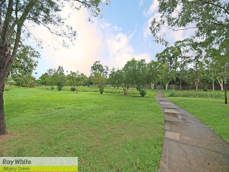 14 Wivenhoe Ave, Albany Creek QLD 4035