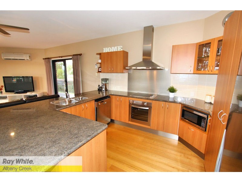 11 Alberic Ct, Eatons Hill QLD 4037
