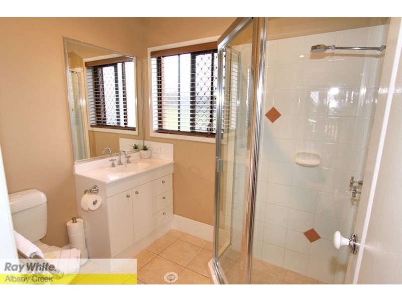 11 Alberic Ct, Eatons Hill QLD 4037