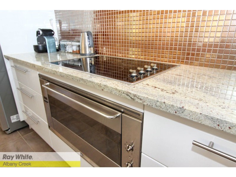 6 Tiffany Ct, Eatons Hill QLD 4037