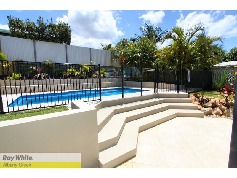 6 Tiffany Ct, Eatons Hill QLD 4037