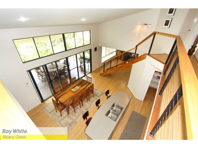 8 Torwood Ct, Ferny Hills QLD 4055