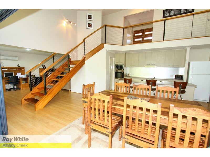 8 Torwood Ct, Ferny Hills QLD 4055