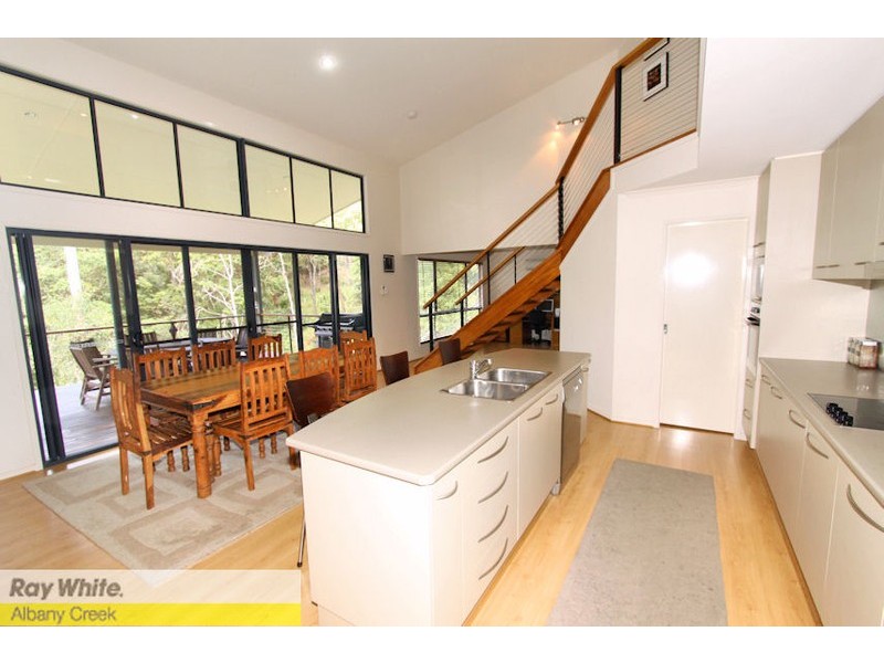 8 Torwood Ct, Ferny Hills QLD 4055