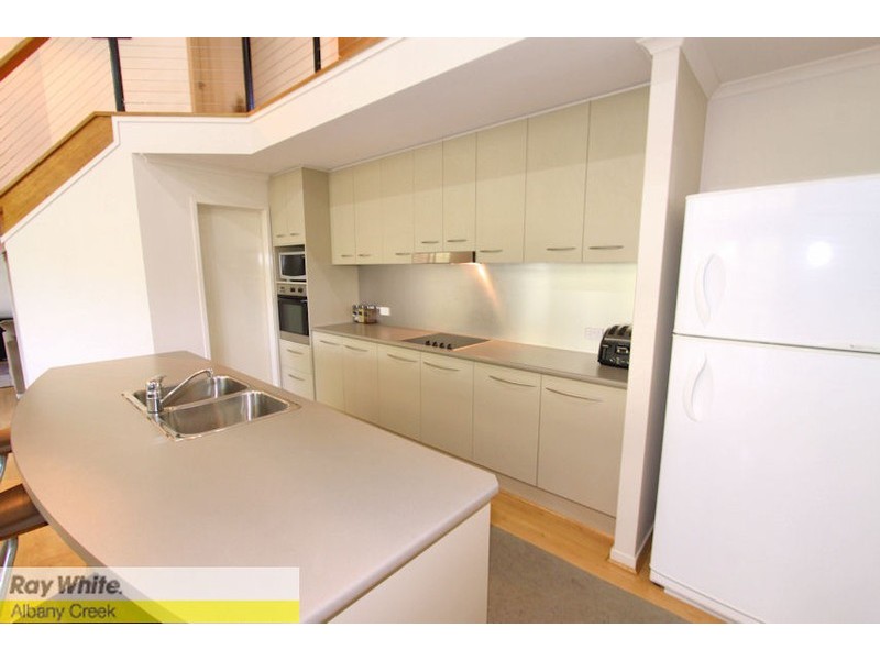 8 Torwood Ct, Ferny Hills QLD 4055