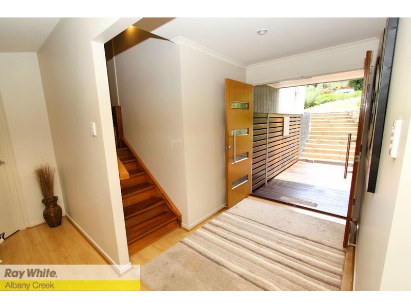 8 Torwood Ct, Ferny Hills QLD 4055