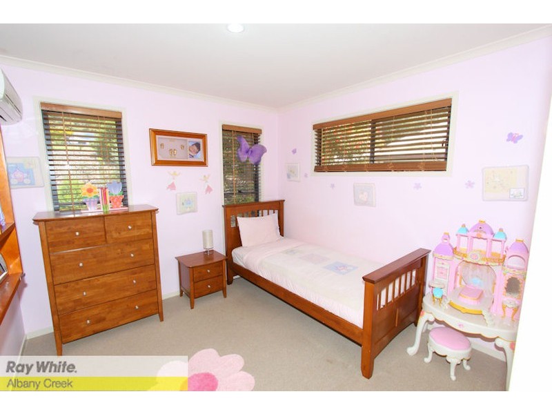 8 Torwood Ct, Ferny Hills QLD 4055