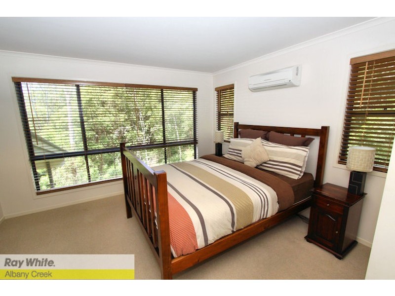 8 Torwood Ct, Ferny Hills QLD 4055