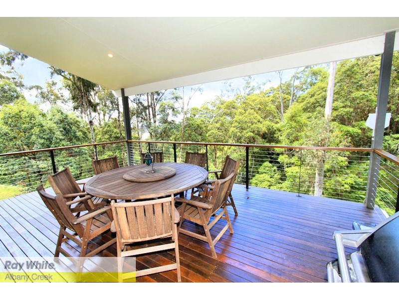 8 Torwood Ct, Ferny Hills QLD 4055