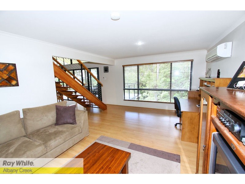 8 Torwood Ct, Ferny Hills QLD 4055