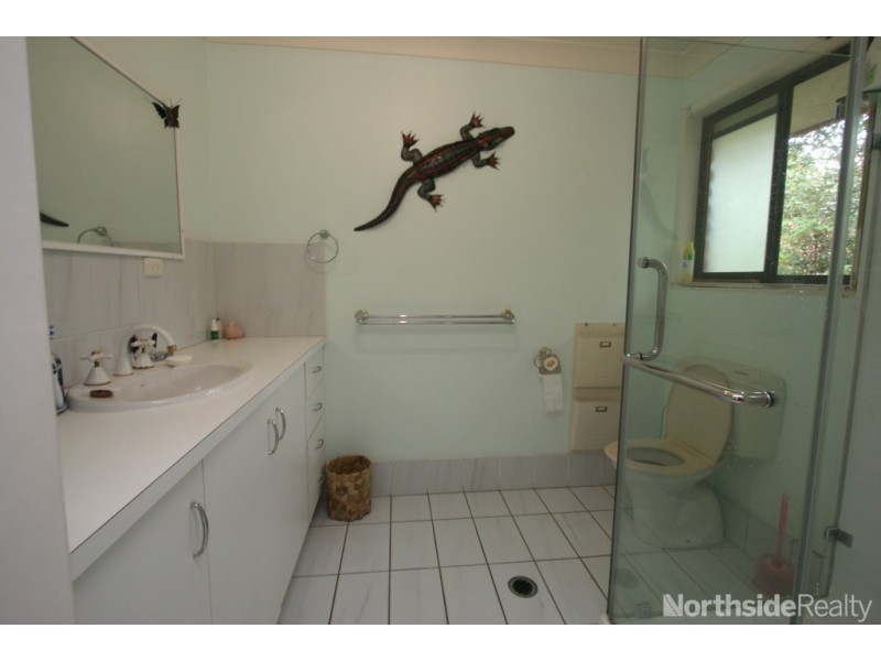 3 Chickowee Street, Albany Creek QLD 4035