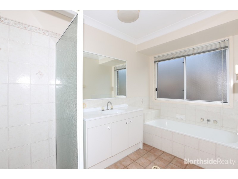 1 Marshall Place, Ferny Grove QLD 4055